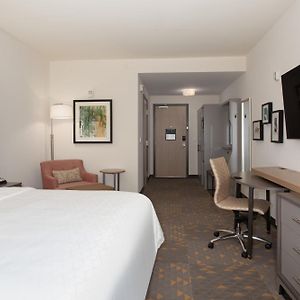 One-Bedroom Suite Tub Mobility Accessible